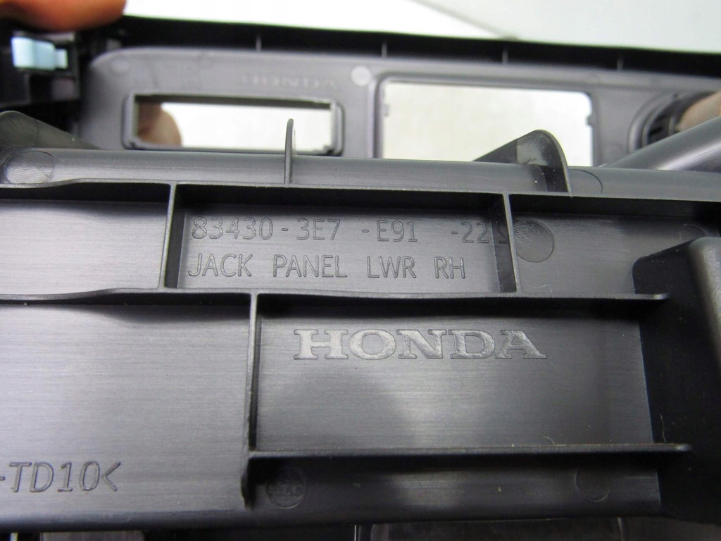 фото №9, Cr-v vi 23r рамка туннель средний 83430-3e7-e91-20