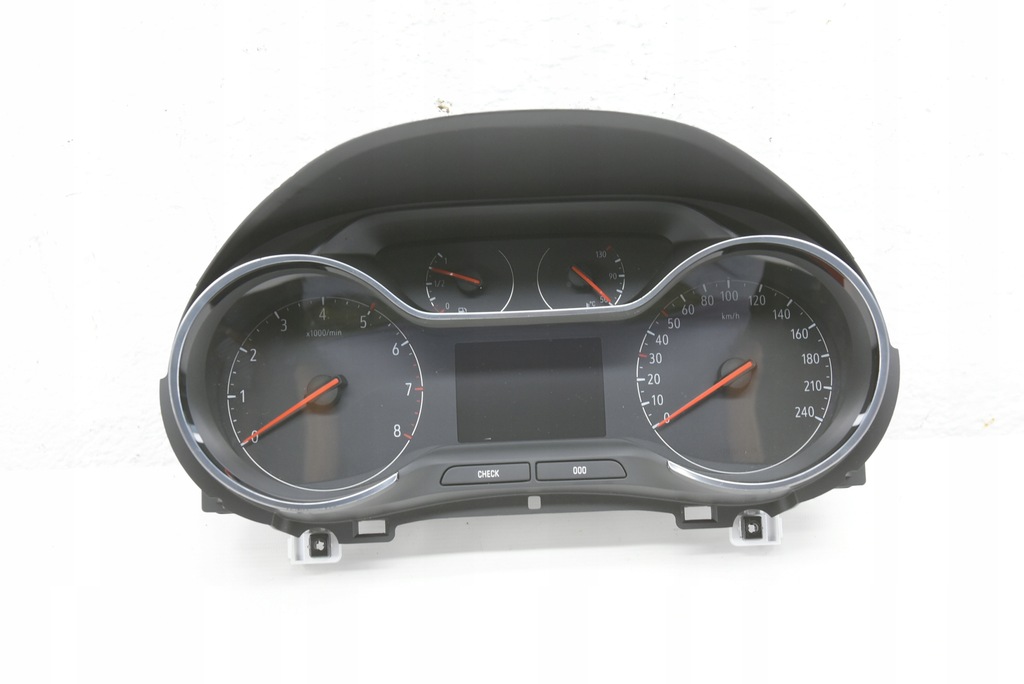 фото №1, Opel crossland lift 20- счетчик приборы 1.2thp автоматическая коробка передач 12.798km