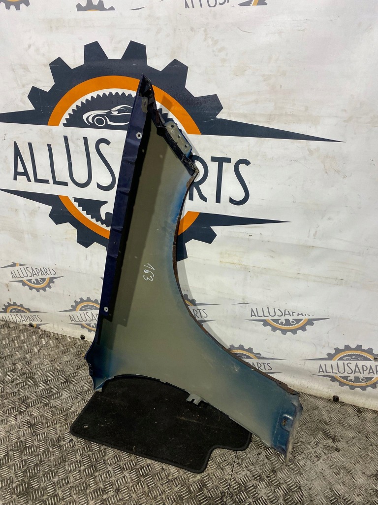 Крыло  левое  перед передний pb8 dodge charger 2015- Недорого