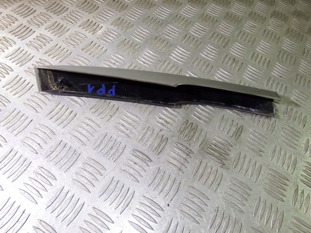 фото №2, Заглушка накладка рейлинг правый перед renault laguna iii kombi