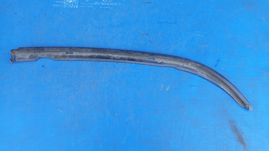 фото №11, Bmw 3 e36 cabrio 8159306 молдинг лампи правий перед