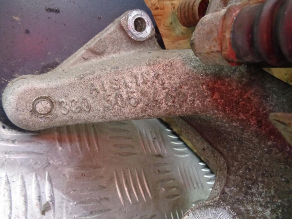 фото №5, Поворотний кулак ступиця важіль лівий задня skoda yeti 4x4 1.4 tsi 2009- 3c0505435g