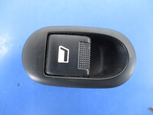 фото №1, Citroen c3 блок управления панель стекло перед правая