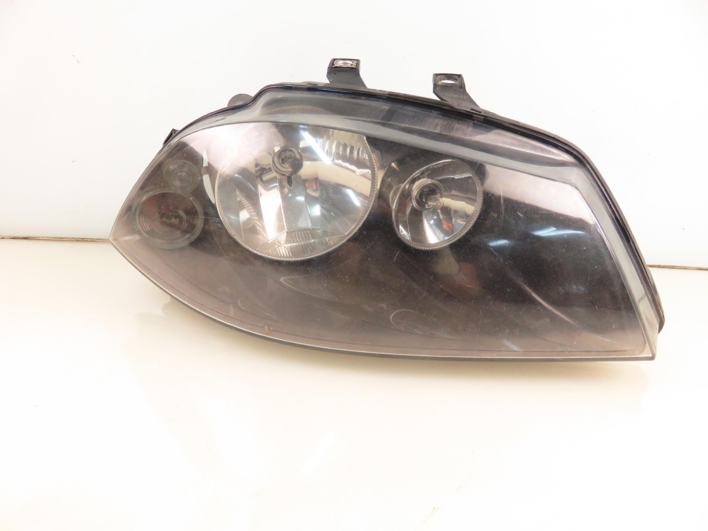 Купить Лампа правая передняя seat ibiza 3 6l1 6l1941006m