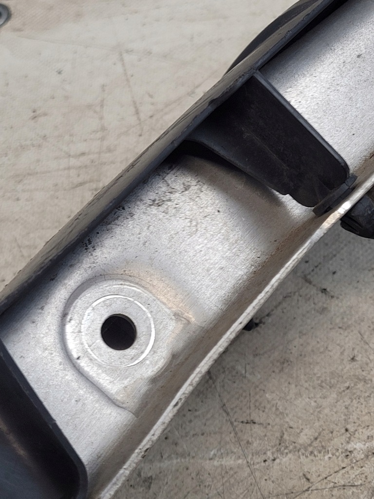 фото №8, Важіль правий задня оригінальний номер a2473523700 + захист mercedes x247 glb 22r.