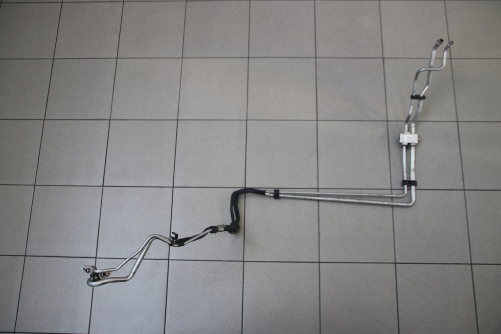 фото №1, Audi a8 d4 4h труба wąż шланг кондиціонера 4h0820725