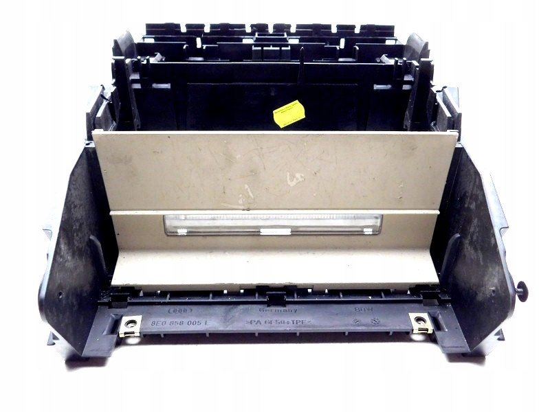 фото №7, 03/22 audi a4 b6 рамка каркас радио консоли