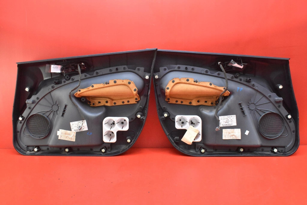 фото №6, Обшивка обшивки дверь eu ford fiesta mk7 5d 08-13