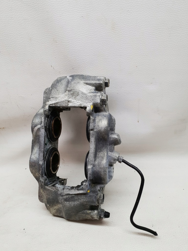 фото №8, Toyota hilux viii 2.4 суппорт тормозной правый перед