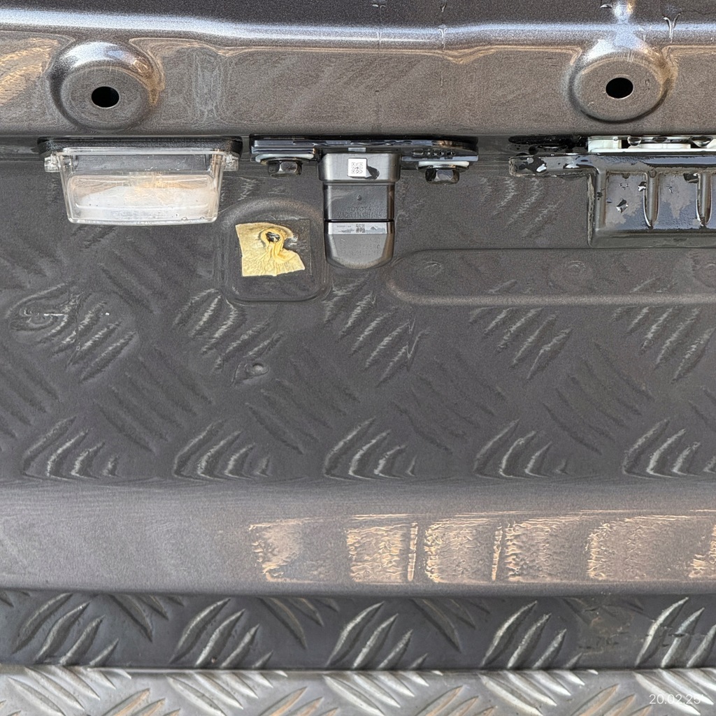 фото №4, Крышка багажника задняя комплектная toyota yaris cross 2022 rok камера