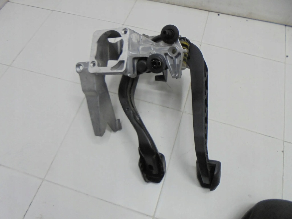 фото №5, Audi a4 b6 b7 exeo педаль гальма зчеплення 01-13r