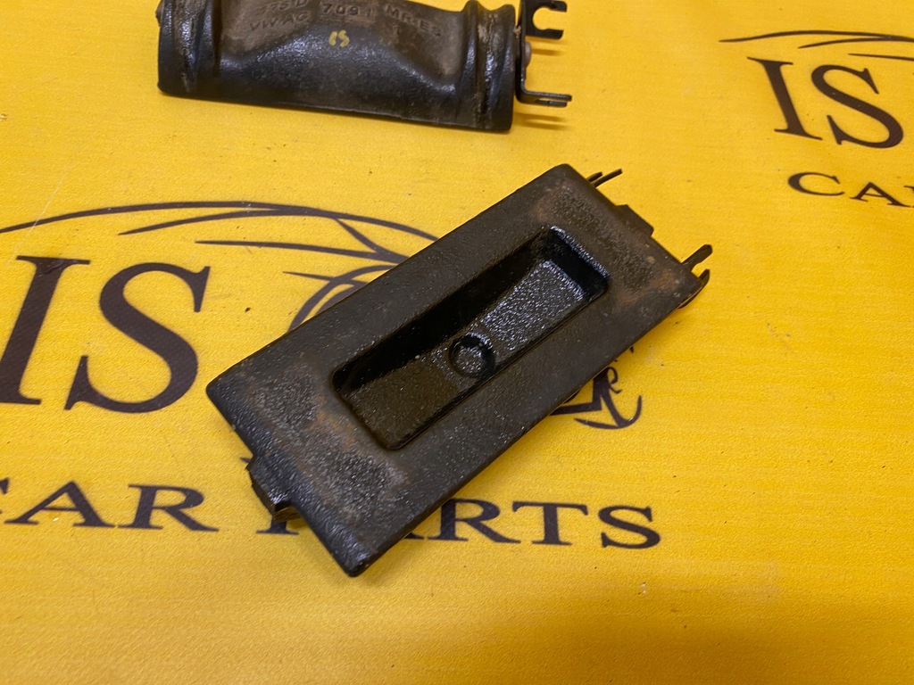 фото №6, Кронштейн кронштейн отбойник щетки задняя vw crafter ii