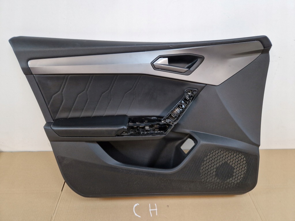 фото №1, Seat leon iv 4 обшивка накладка дверь передних левых перед ambilight 5fa86