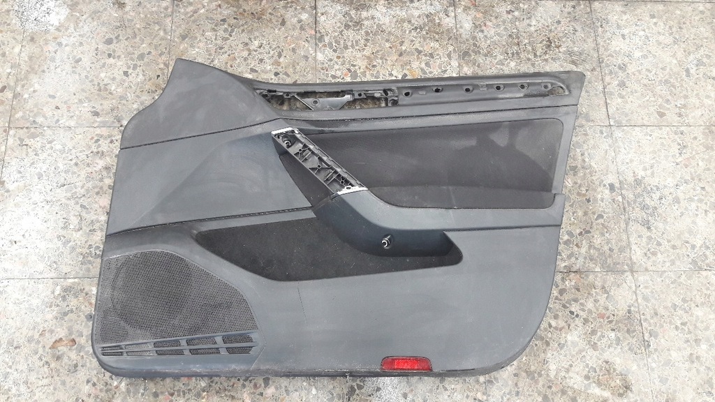 фото №1, 5g4868080 обшивка prwy перед vw golf vii