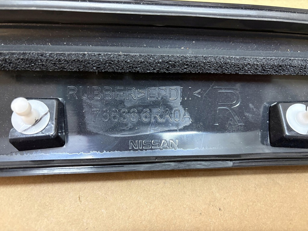 фото №11, Nissan x-trail t33 iv молдинг стекло лобовое правая 768366ra0a