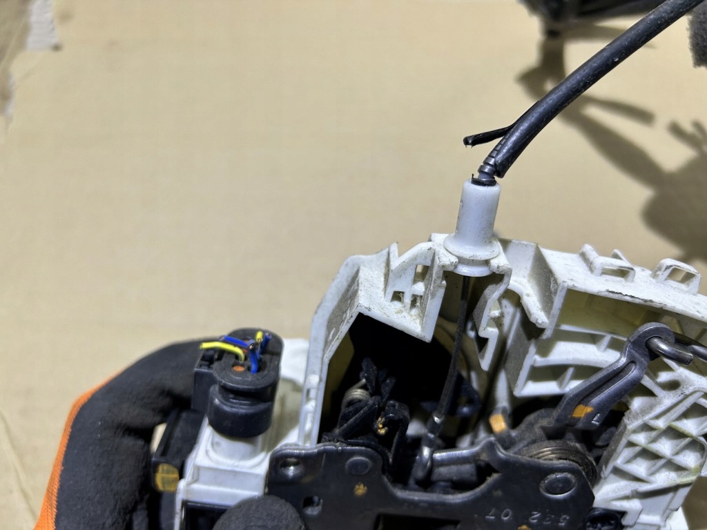 фото №7, Замок дверь раздвижных левых mercedes sprinter 906 a9067303535