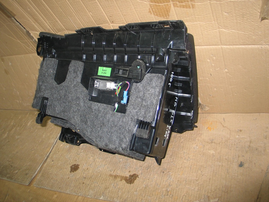 фото №10, Бардачок пасажира mercedes glk x204 a204 a2046803991 europa