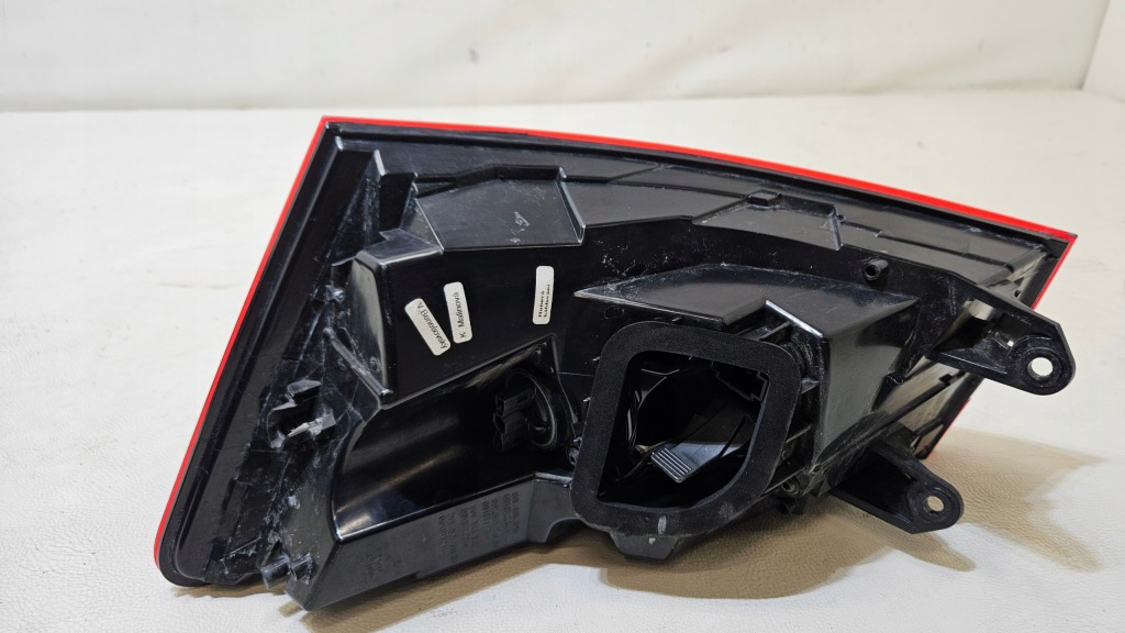 фото №7, Лампа задня задня ліва skoda superb iii 3 kombi 3v9945207