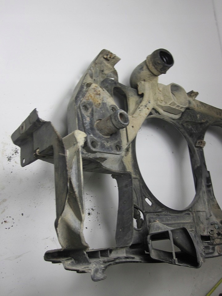 фото №8, Pas передний усилитель бампера audi a4 b5 kombi 00r