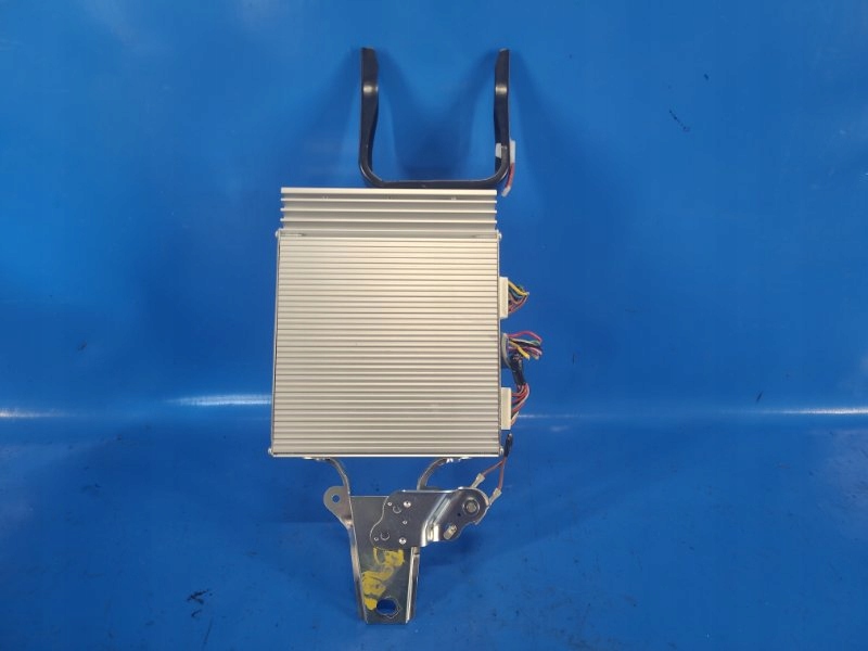 фото №4, Усилитель звука toyota camry 40 06 11 86280-0w390