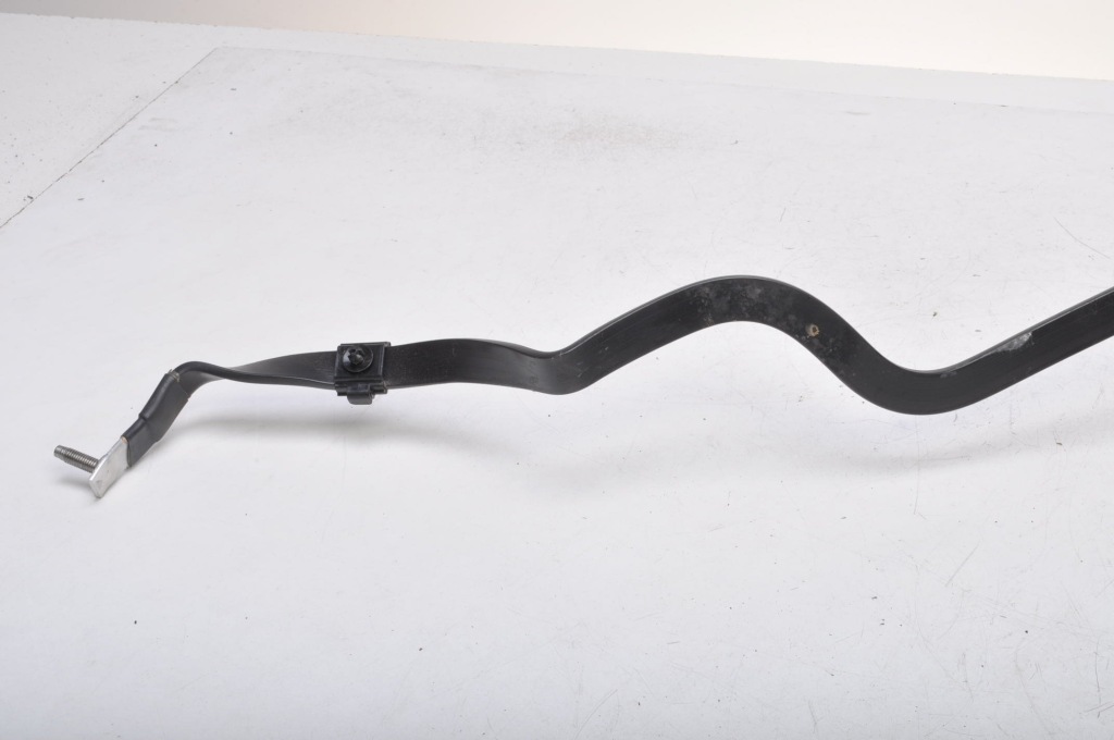 Mercedes w177 шланг аккумулятор a1775403431 Недорого