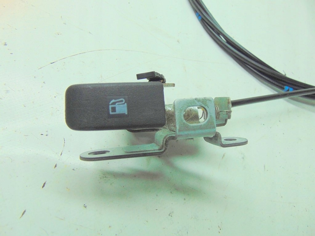 фото №3, Mazda 5 v cr19 06r ручка трос кришка заливної