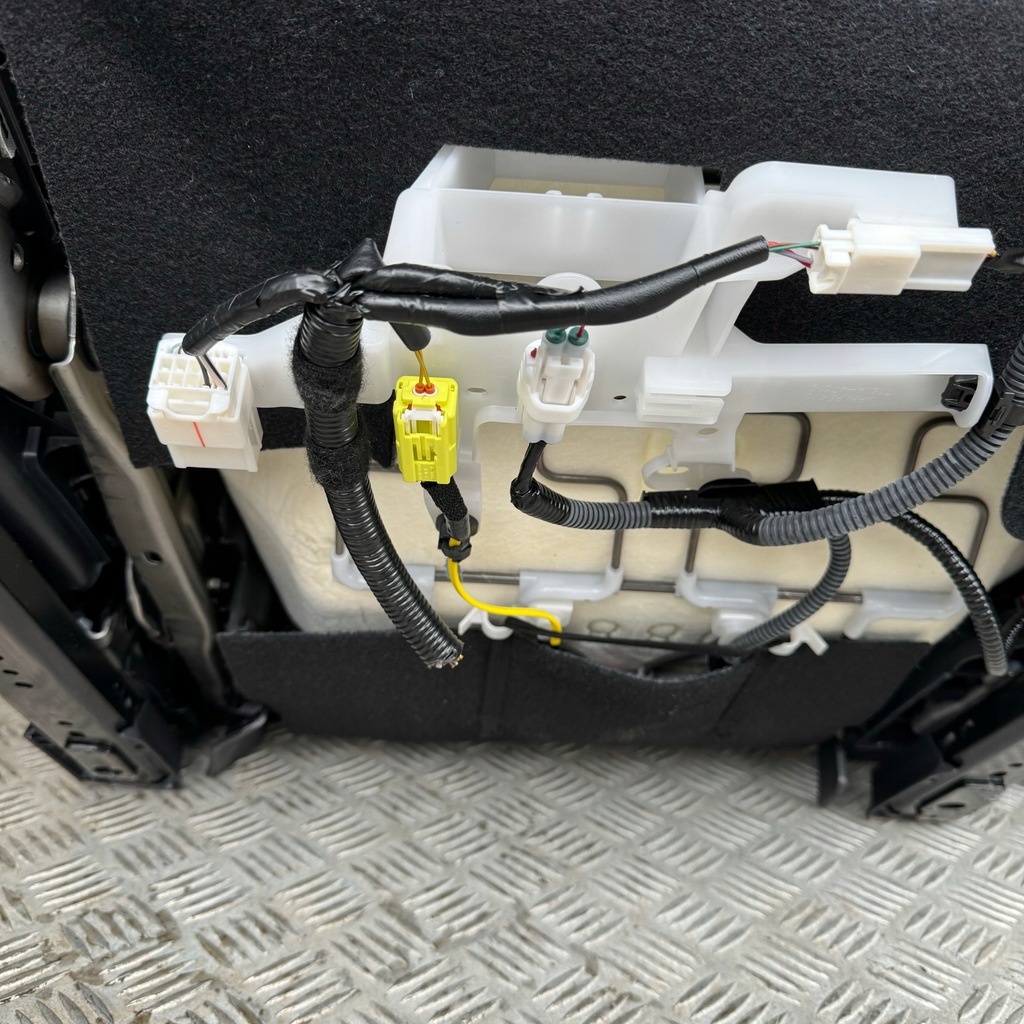 фото №8, Сиденья заднее сиденье середина lexus ux ux200 ux250h ux 250h велюр