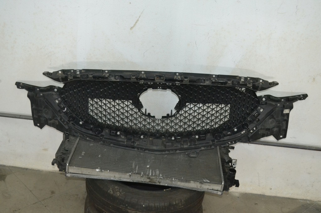 фото №1, Решітка радіатора решітка радіатора mazda cx-5 cx5 kb8b-50712