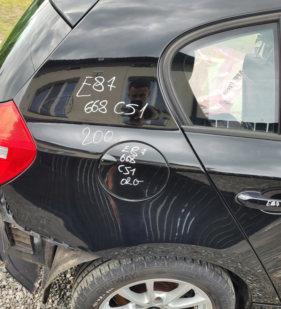 фото №1, Чверть крила правий задня задня bmw e87 668 schwarz ii