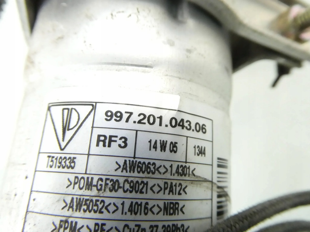 Труба заливная горловина топлива porsche boxster 987 99720104306 Недорого