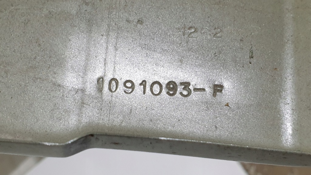 Крило правий перед tesla model 3 1091093-f Доставка