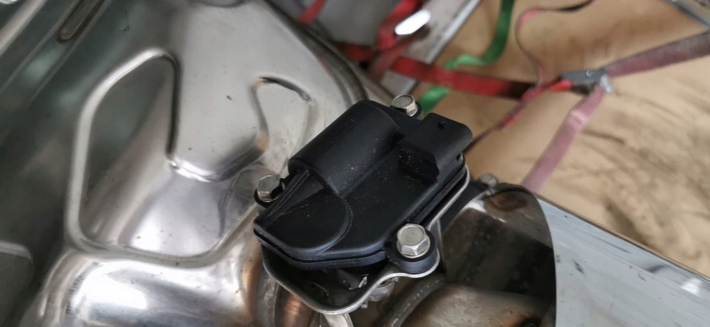 фото №7, Вихлоп гасник audi rs4 8w0253612e активний