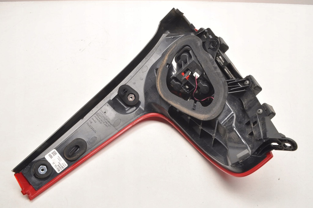 фото №9, Volvo v40 ii лампа права задня правий задня 31395845