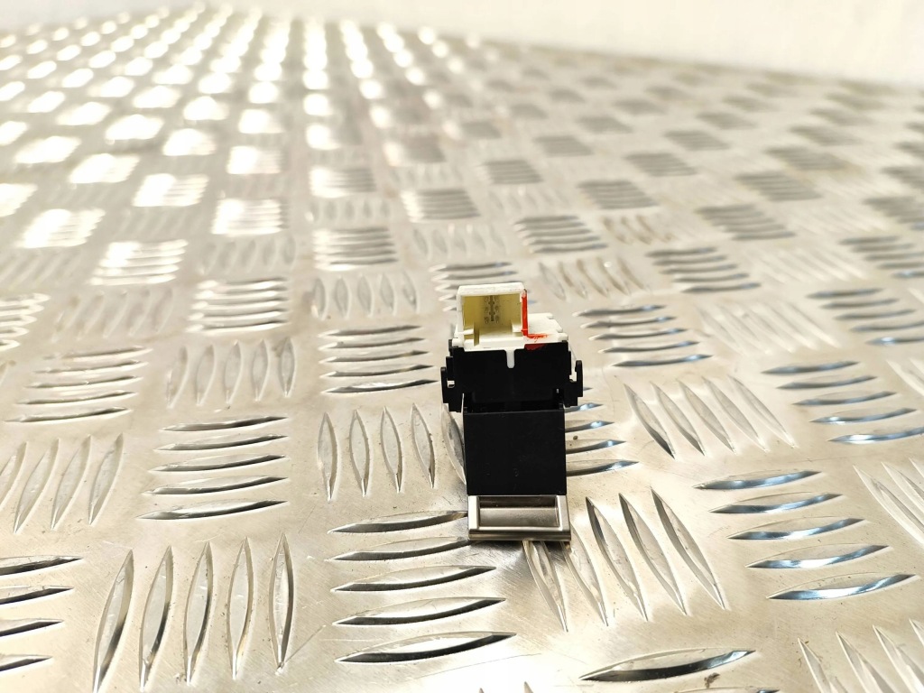 фото №5, Citroen ds7 crossback 2018 кнопка люк