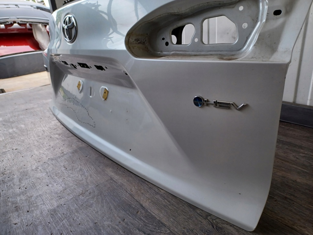 фото №6, Кришка багажника задня задня ---- toyota corolla cross ----