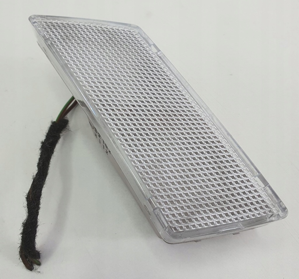 фото №1, Лампа освещение багажника mercedes w204 kombi