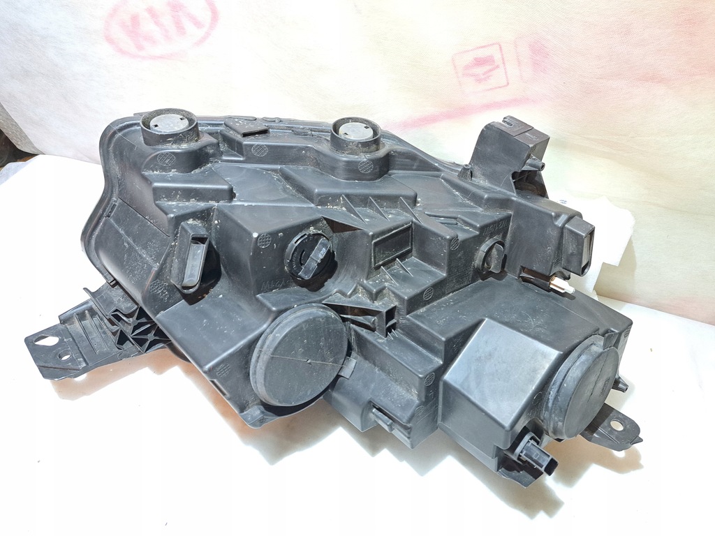 фото №8, Лампа фара лівий citroen berlingo iv 18-21 eu