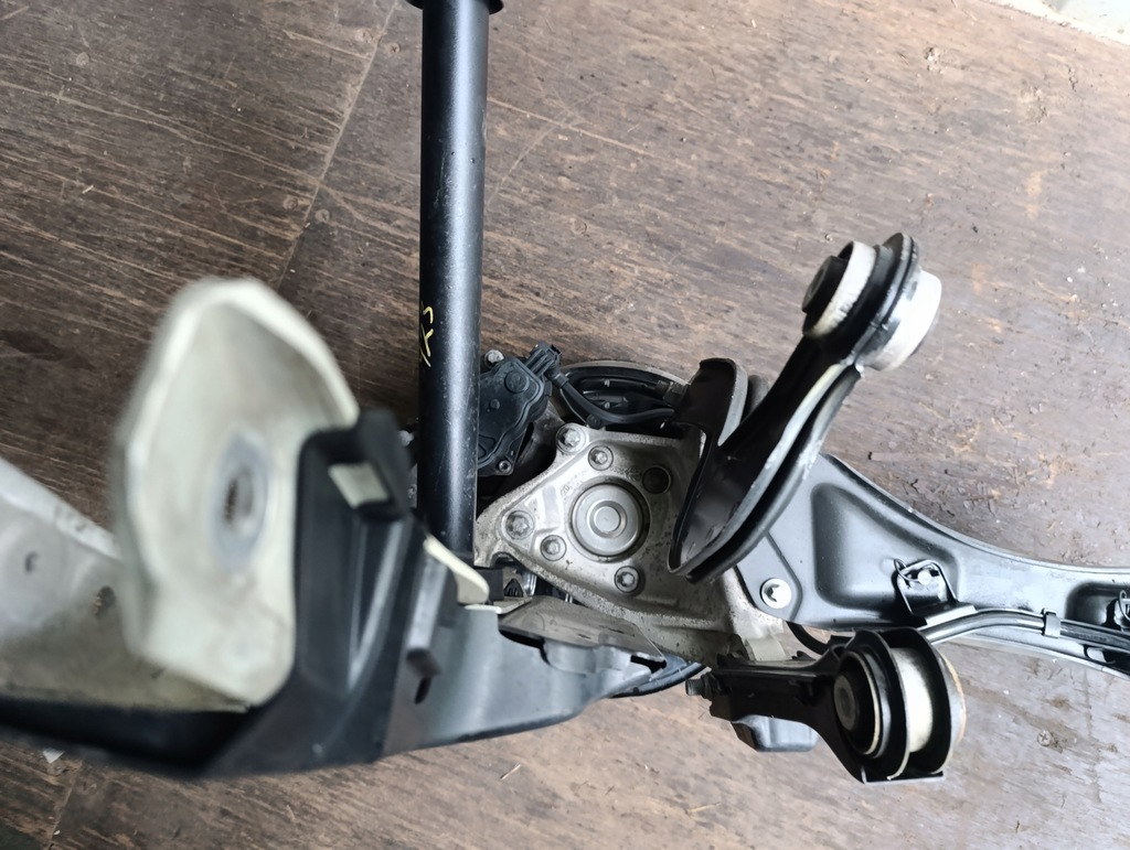 фото №5, Mercedes x247 левая задняя поворотный кулак амортизатор рычаг