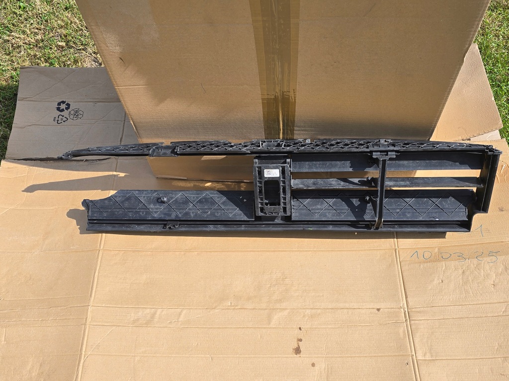 фото №11, Porsche panamera 971 решётка жалюзи 971121257b 971121710e шторка