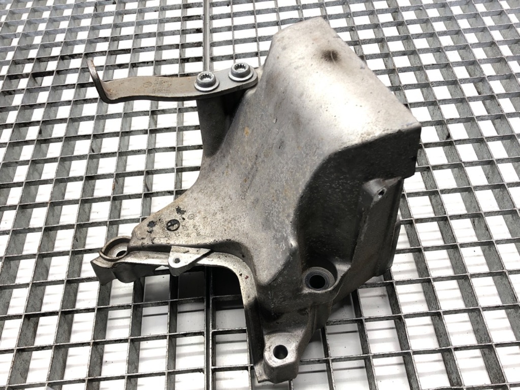 фото №1, Корпус розподільного валу skoda rapid 04c199207af