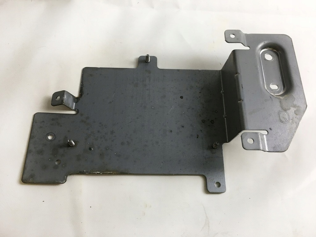 фото №1, Mazda 3 iv 19- кронштейн компьютер