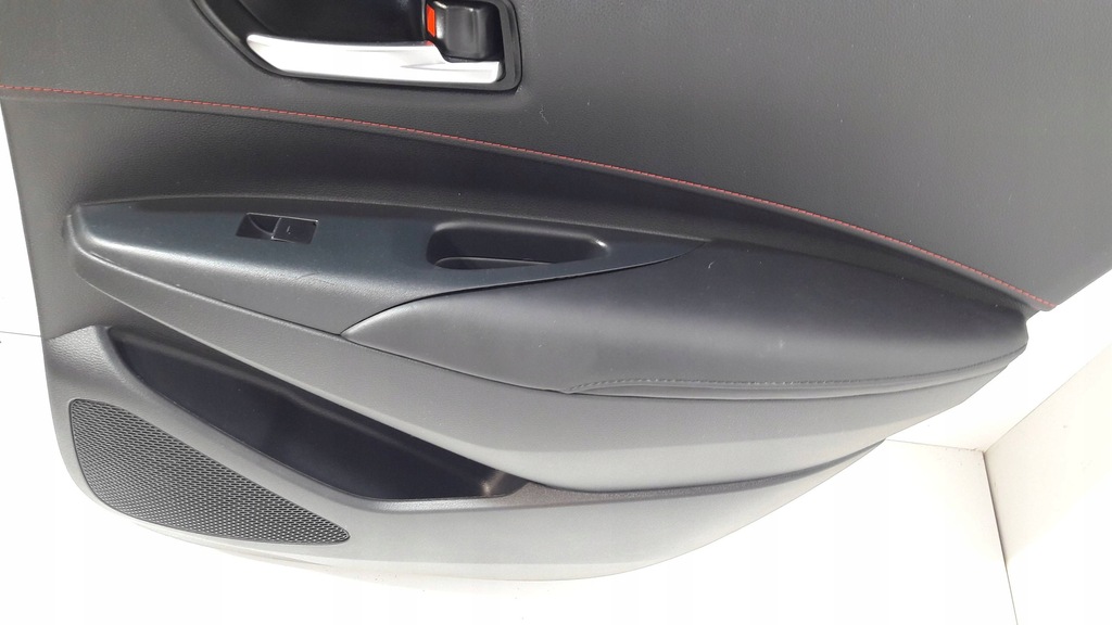 фото №9, Toyota corolla e21 обшивка двері задній правий czerwona nić kombi et38