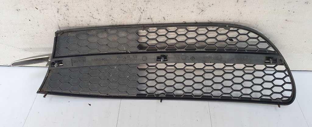 фото №7, Alfa romeo 147 2000- решётка бампера левая оригинал