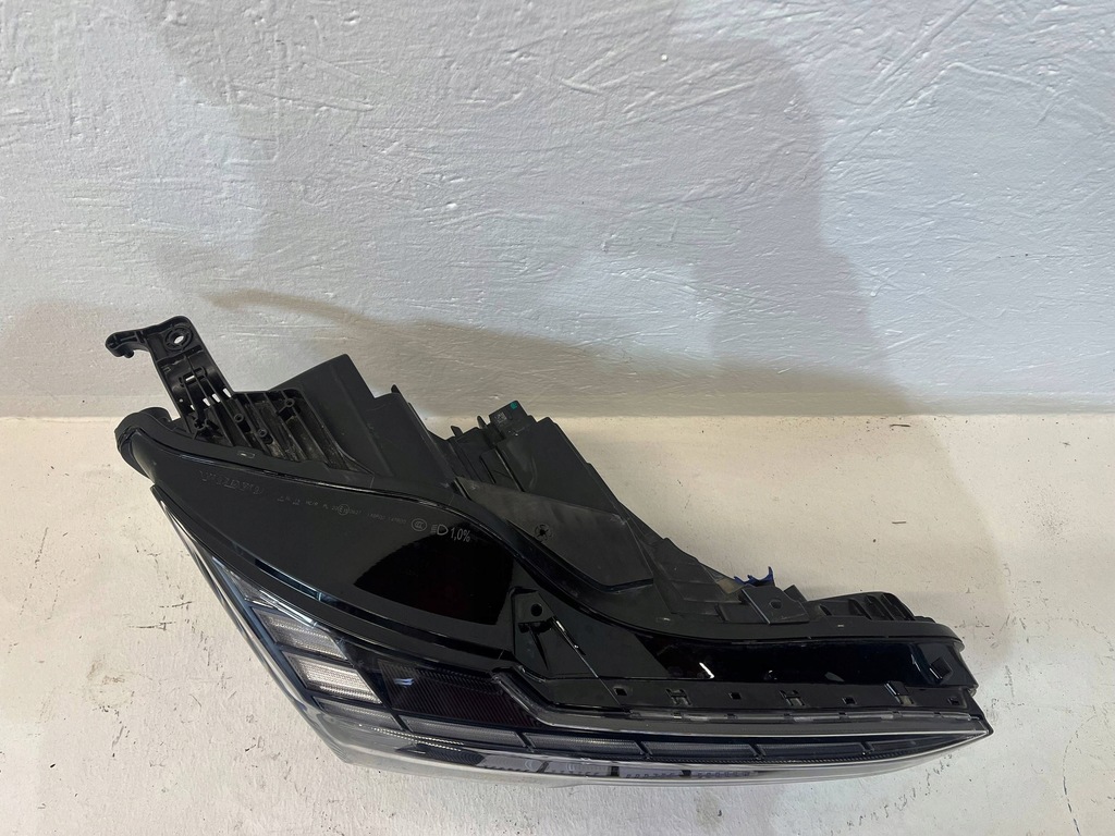 фото №7, Volvo ex30 лампа правая full led 22 -