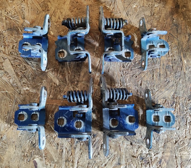 фото №1, Петлі двері лівий задня dodge journey niebieskie