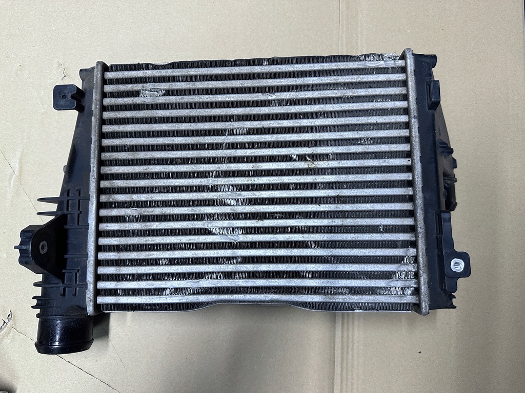 фото №1, Интеркулер радиатор pow vivaro c zafira life expert