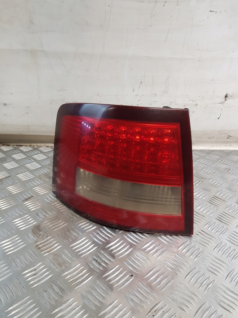 Купити Фара ліва задній audi a6 c5 універсал 04r- led європа