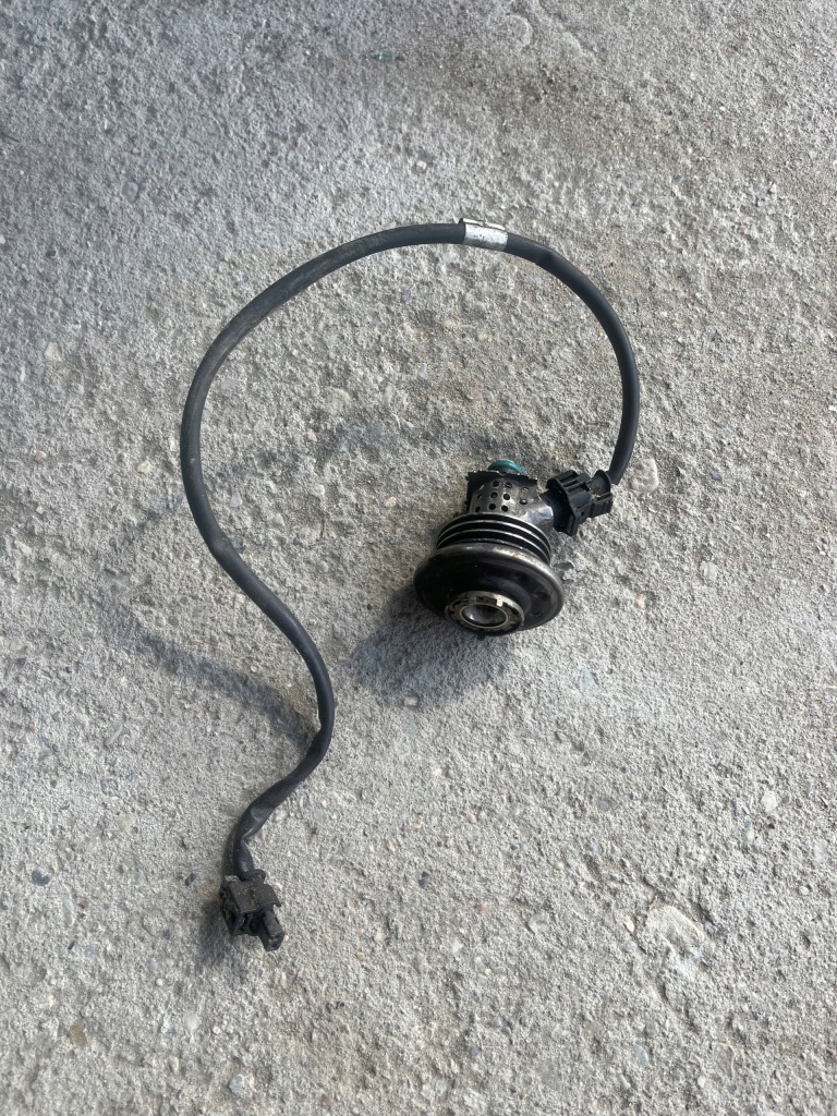 фото №1, Форсунка adblue mercedes w212 a0004900713 2.2 cdi