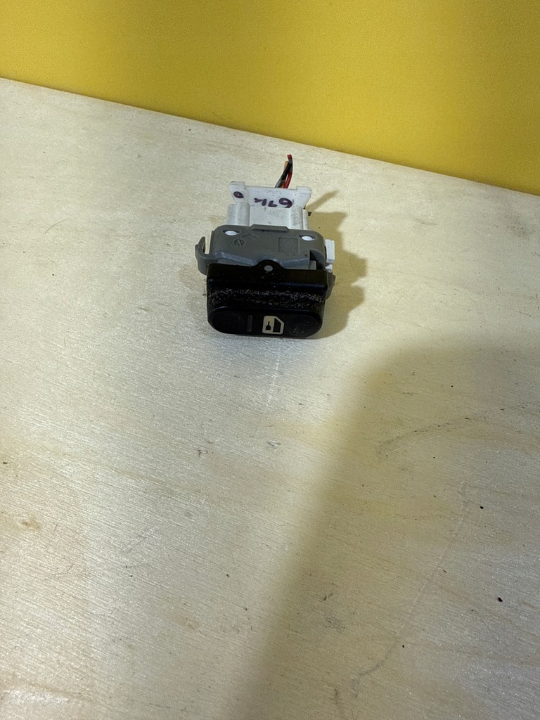 фото №1, Nissan qashqai - кнопка блокировка дверь