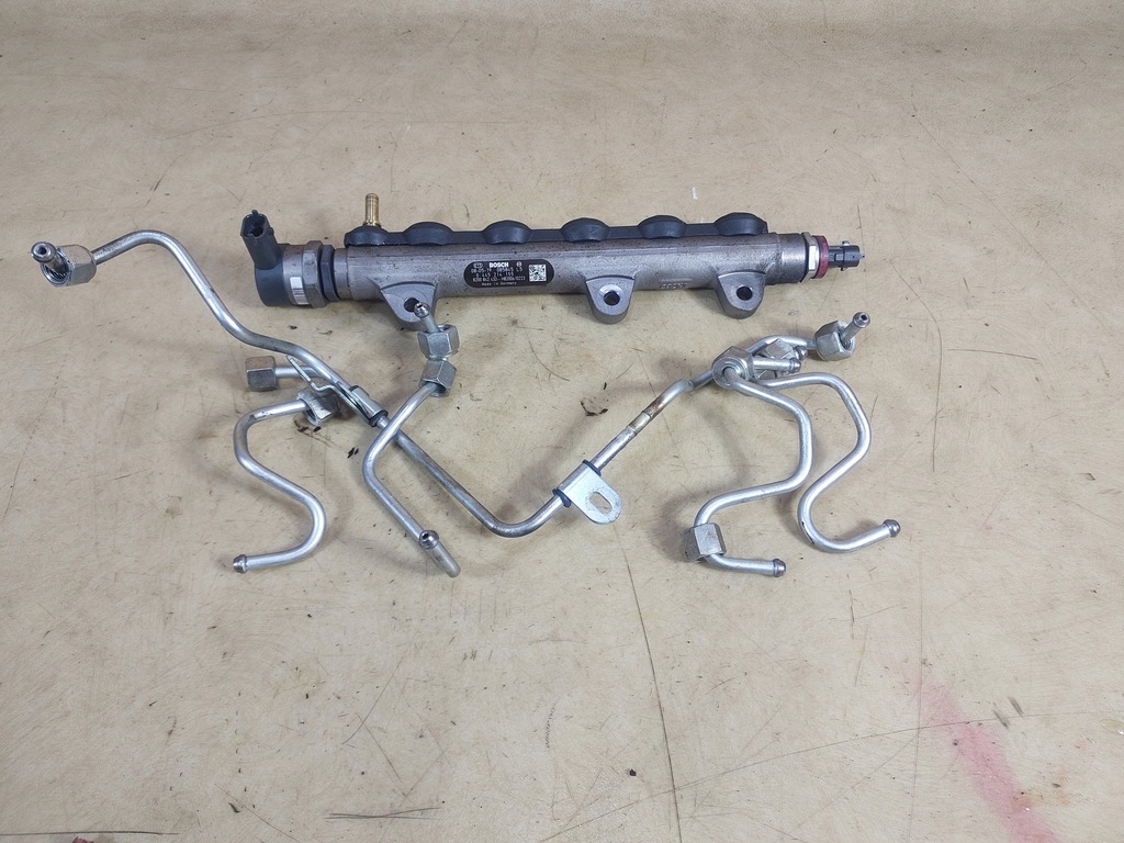 фото №2, Koleos i 2.0 dci молдинг впрыскная трубки 07-